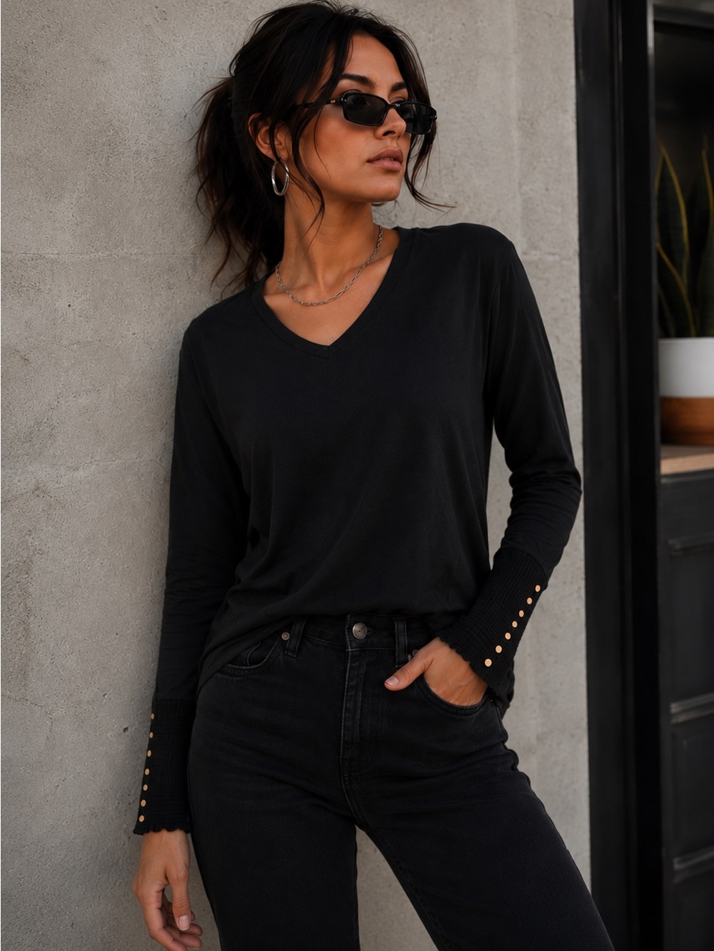 NEW Nation LTD Page Black V-Neck Smocked Cuff Long Sleeve Shirt Size M